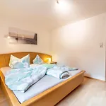 Haus Senn Toesens I 펜션 세르파우스