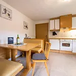Haus Senn Toesens I 세르파우스
