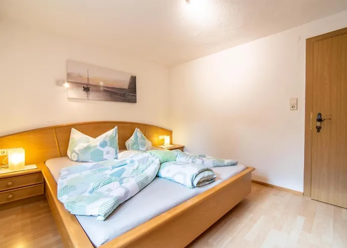 Haus Senn Toesens I Prázdninový dům Serfaus